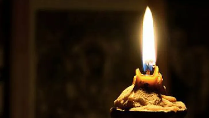 Tragedie. Un tânăr de 21 de ani a murit după ce a căzut de pe acoperișul unei case