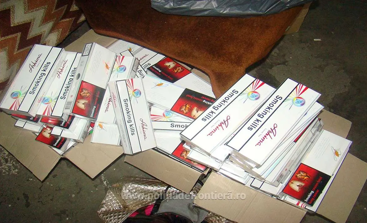 Țigări de contrabandă găsite ascunse în cutii de suc, în Vama Siret
