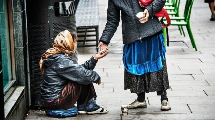 Cerșetorii de lângă biserici au fost amendați de polițiștii suceveni
