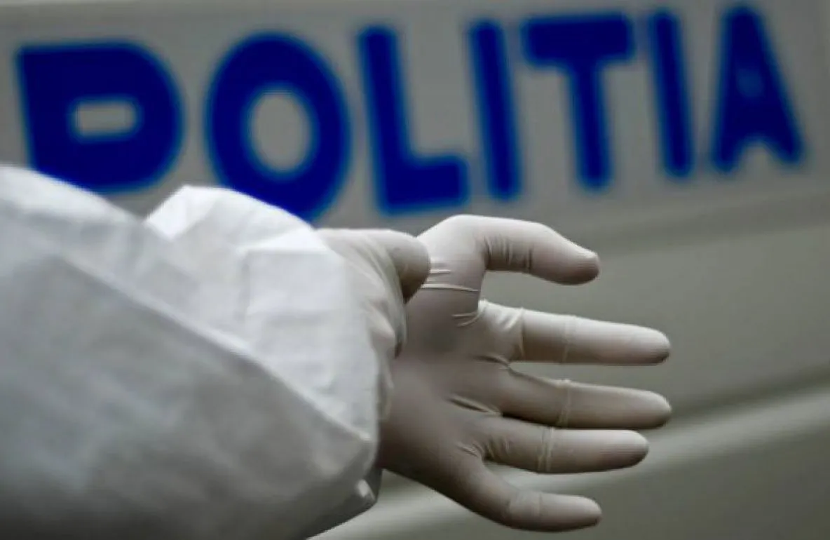 Șocant. Un nou-născut a fost găsit mort într-un sac în curtea unei gospodării