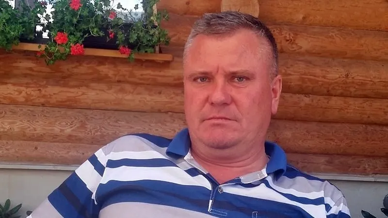 Polițistul care și-a lovit și amenințat colegii a fost arestat preventiv
