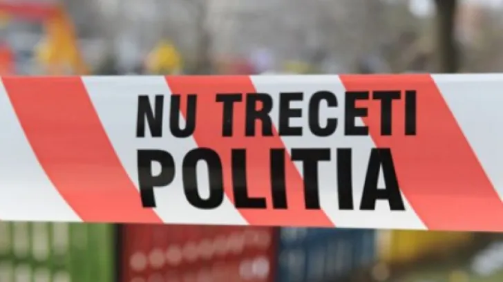 Un bătrân a fost găsit spânzurat în camera caminului în care locuia