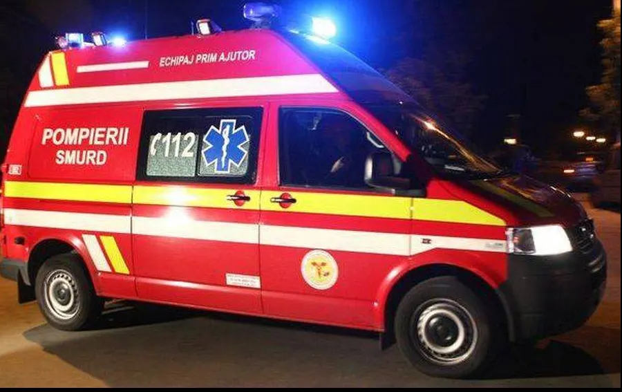 Un tânăr și-a pierdut viața după ce s-a răsturnat cu mașina în albia pârâului Brodina
