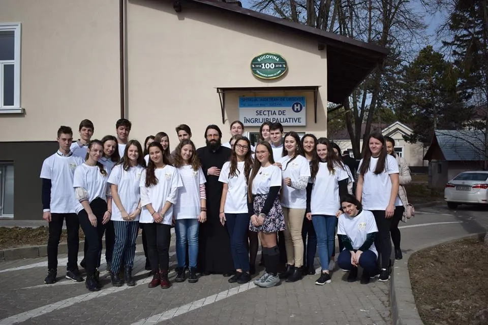 Campania "O floare, o rază de soare" FOTO