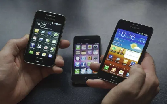 Un câmpulungean s-a dat drept curier pentru a fura două telefoane mobile