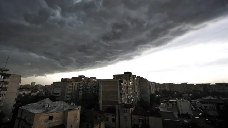 Cod galben imediat de furtuni în zona de munte a județului Suceava