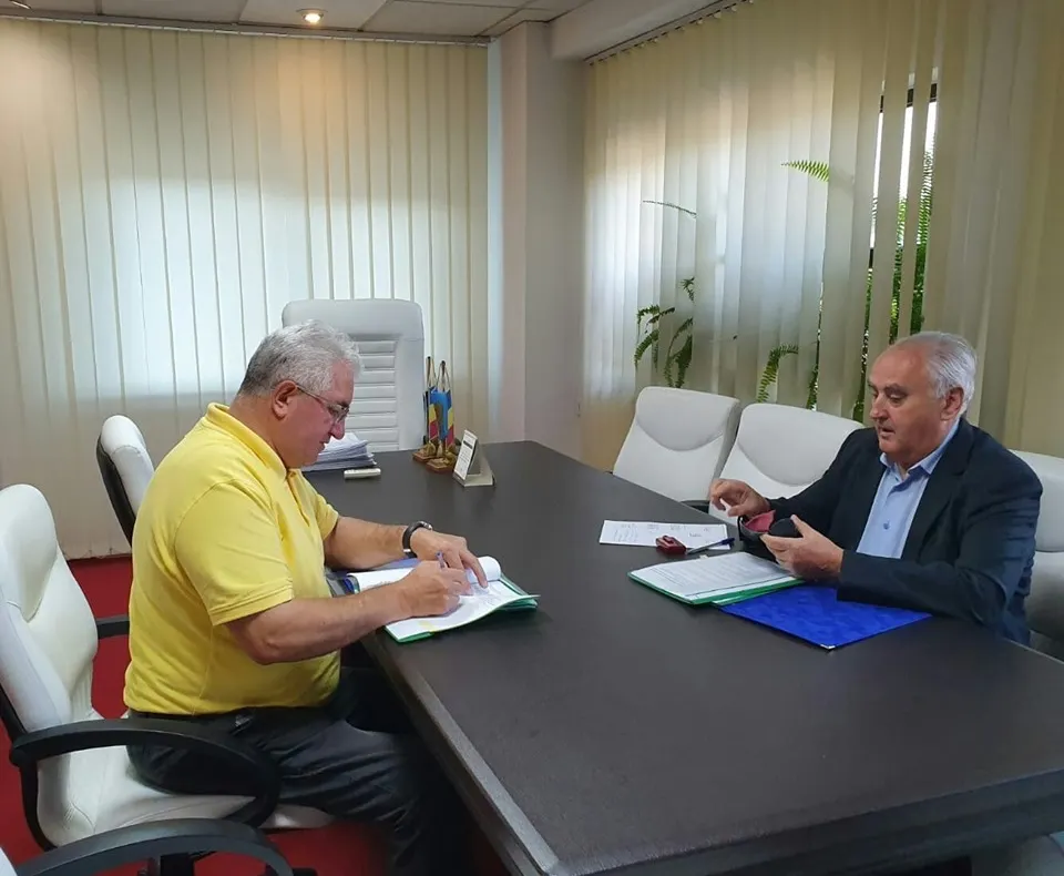 A fost semnat contractul pentru realizarea stației de încărcare a autobuzelor electrice