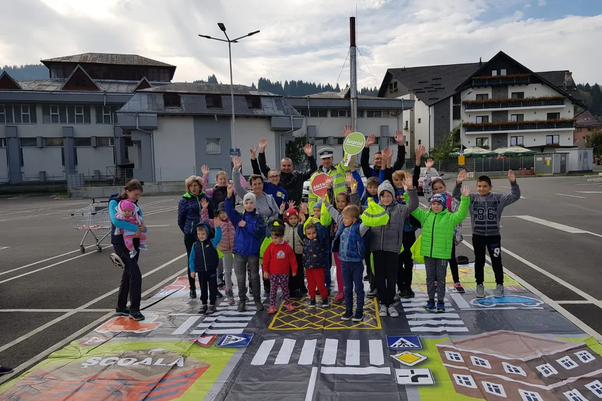 Peste 500 de copii și aproape 300 de părinți au participat la un curs de educație rutieră FOTO