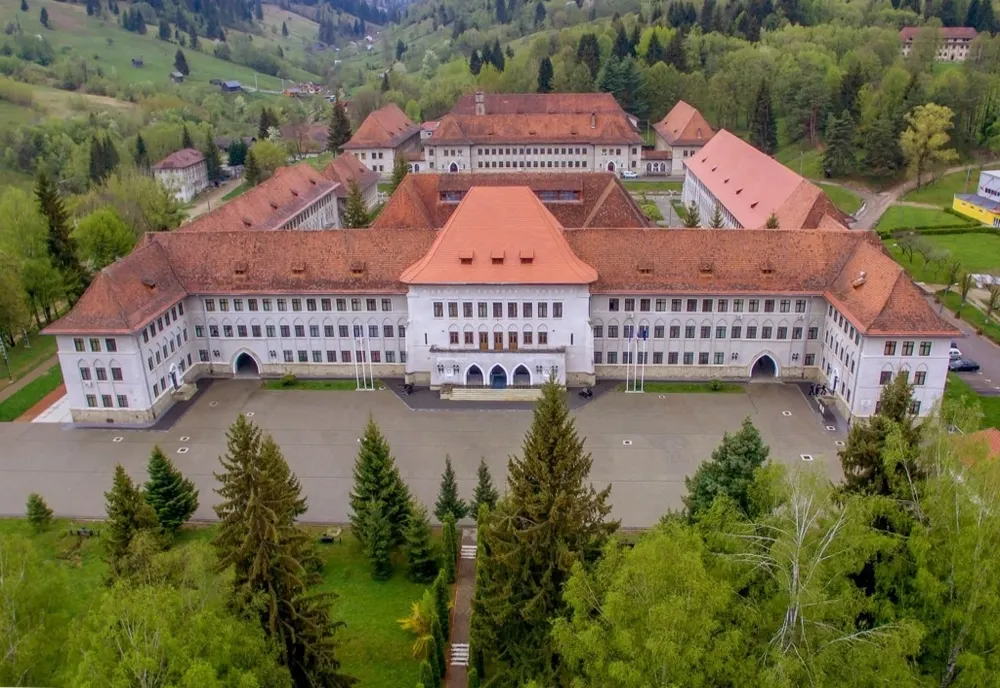 Colegiul Național Militar ”Ştefan cel Mare” Câmpulung Moldovenesc aniversează 95 de ani de la înființare