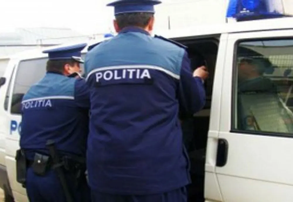 Patru tineri din comuna Ciprian Porumbescu au bătut un bătrân pentru 700 lei și zece pachete de țigări