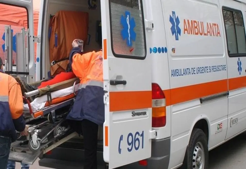 Bărbat în stare gravă după ce i-a fost smuls brațul de un utilaj