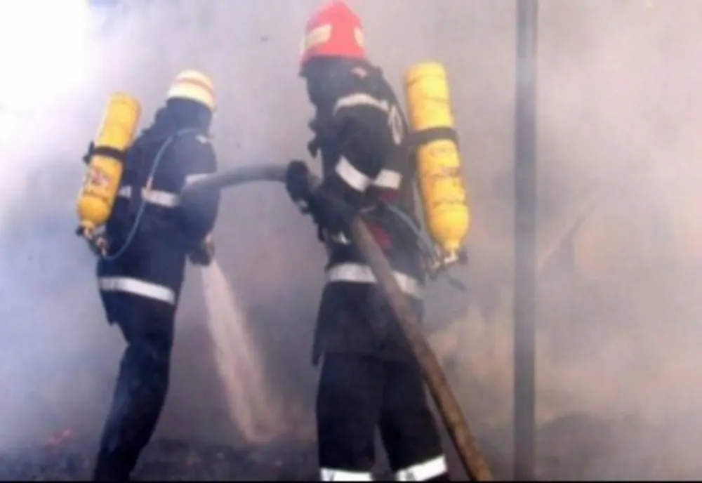 Incendiu la o locuință din localitatea Mălini