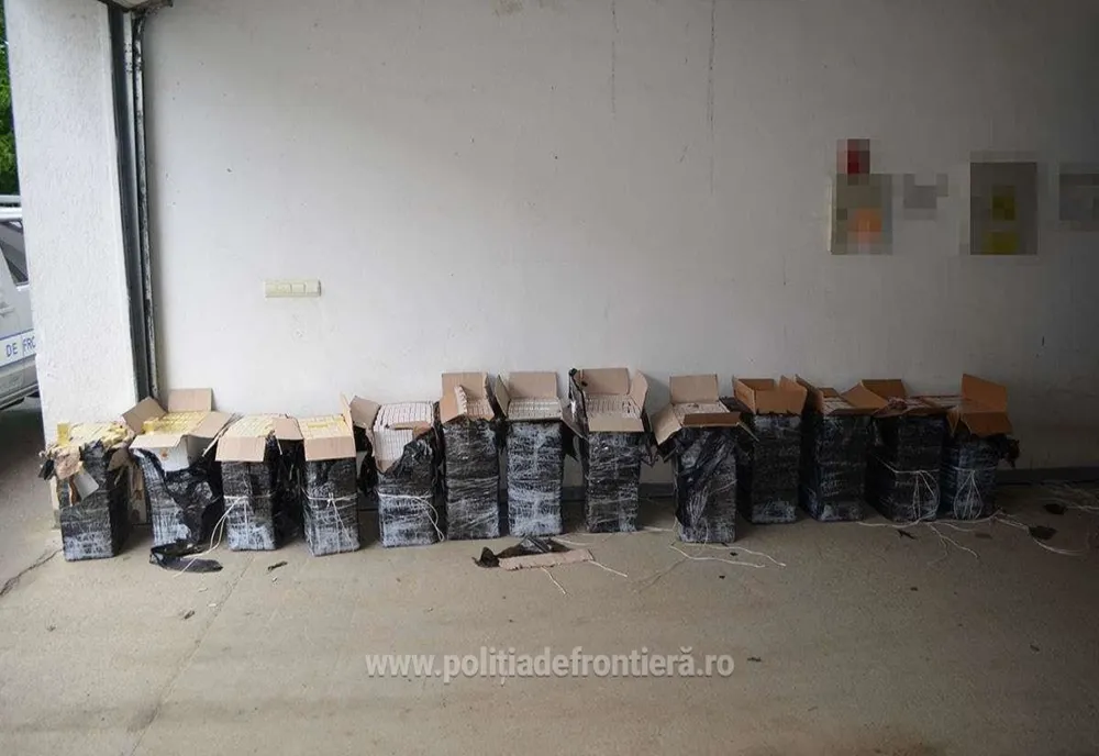 Țigări în valoare de peste 120.000 de lei și un autoturism, confiscate de polițiștii de frontieră 