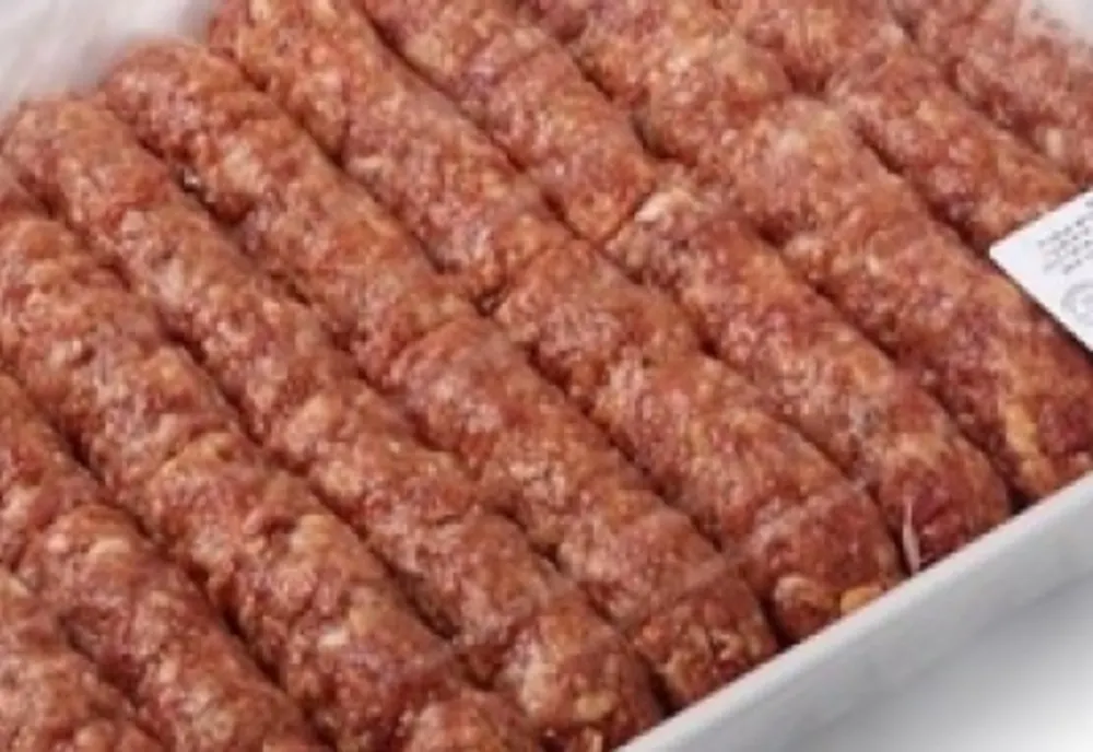 Dosar penal pentru un sucevean care a încercat să fure mai multe caserole cu mici dintr-un supermarket