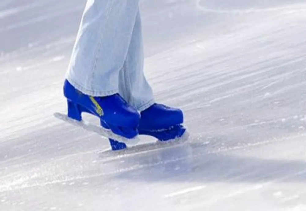 2500 de bilete de intrare vândute la patinoarul Areni, în primele șase zile ale anului