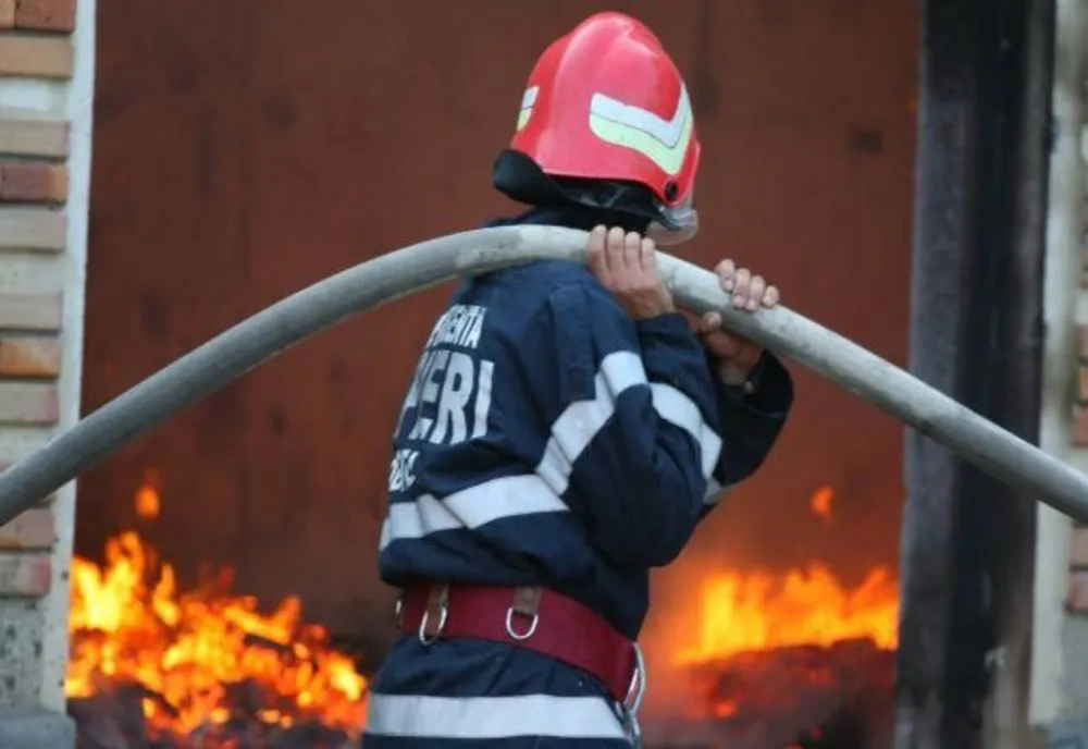Un copil de opt ani a provocat un incendiu la o gospodărie din Slatina