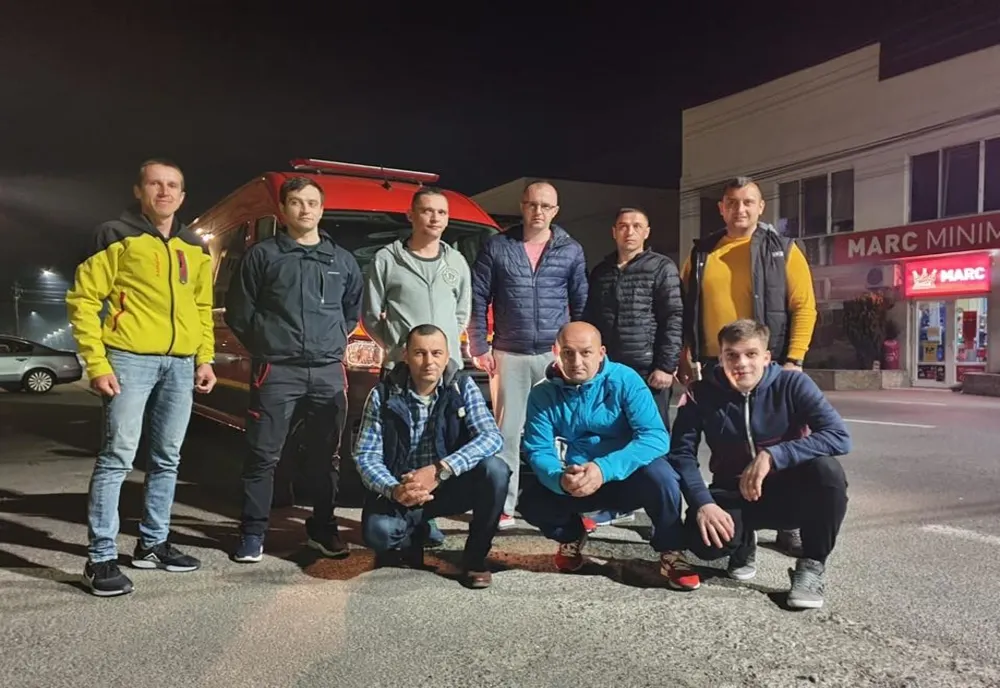 Nouă paramedici SMURD din Bistrița-Năsăud, la Suceava pentru a fi alături de colegii lor care trec prin momente dificile