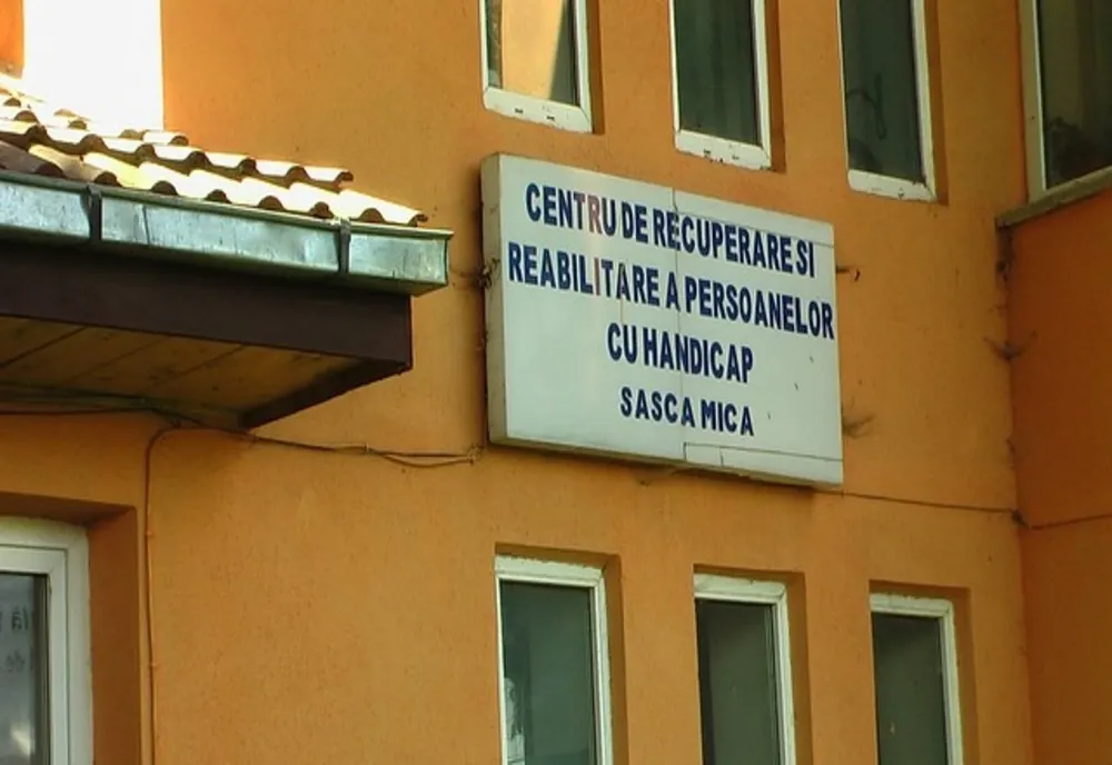 Se caută voluntari pentru îngrijirea celor 242 de beneficiari ai centrului de la Sasca Mică