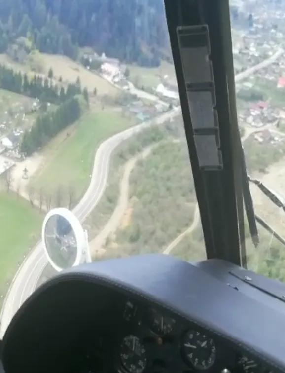 Amplă acțiune în județul Suceava. Peste 300 de polițiști și un elicopter, pe urmele hoților de lemne