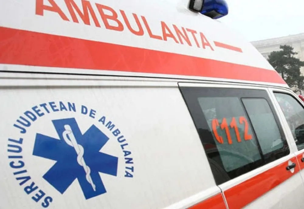 Accident cu o victimă din cauza unei șoferițe care nu a acordat prioritate de trecere