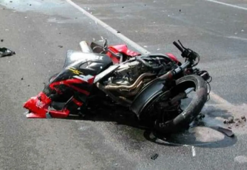 Doi tineri și-au pierdut viața pe un drum din Suceava! Ambii erau pe motocicletă