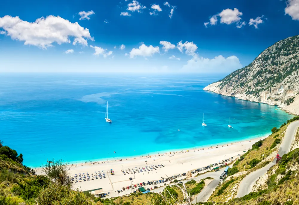 Din 14 mai Grecia şi-a redeschis porţile pentru turişti! Ce reguli trebuie respectate