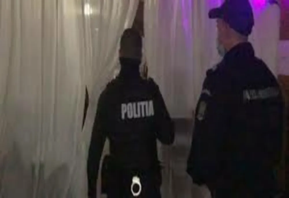 Două baruri din Botoșana, deschise după ora 22:00. Ce amenzi au primit administratorii