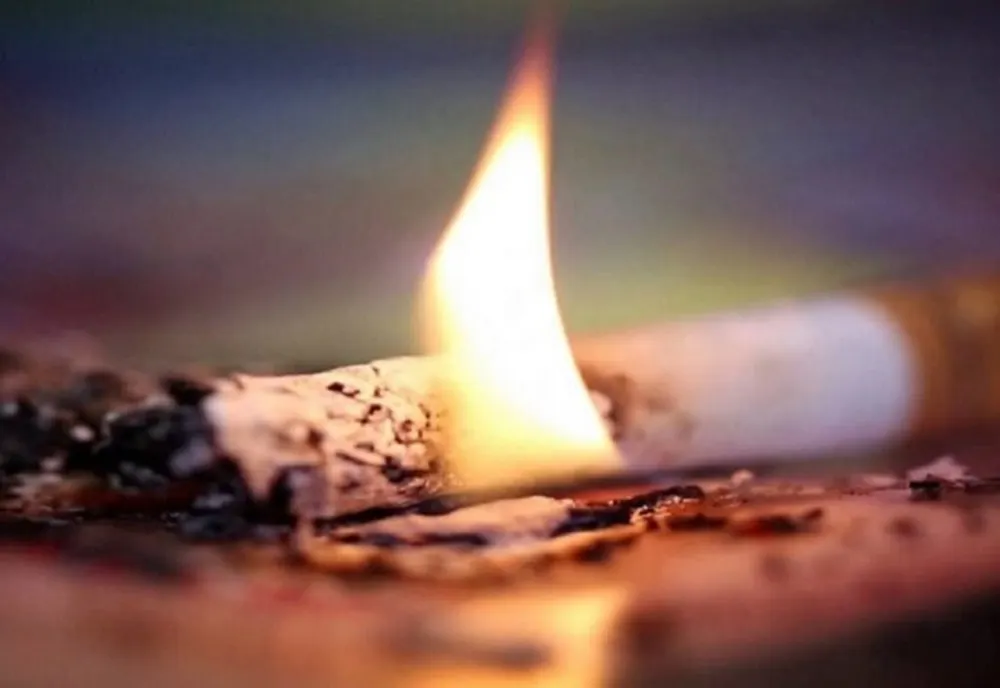 Incendiu în Suceava! Focul a pornit de la o țigară