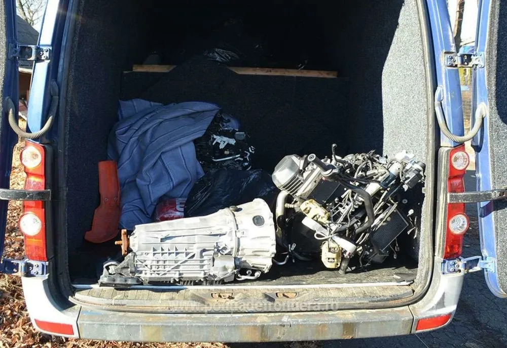 Trei motociclete furate din Italia, descoperite în Siret