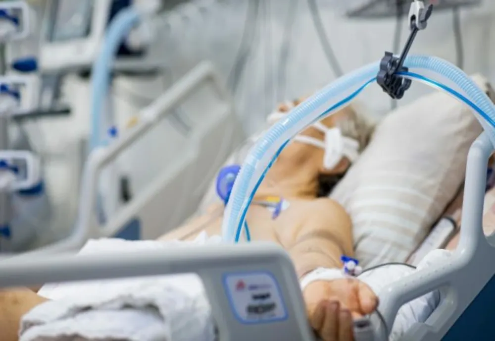 "COVID-19 este doar o gripă mai severă" - Cine este primarul antivaccinist care a făcut TULBURĂTOAREA afirmație