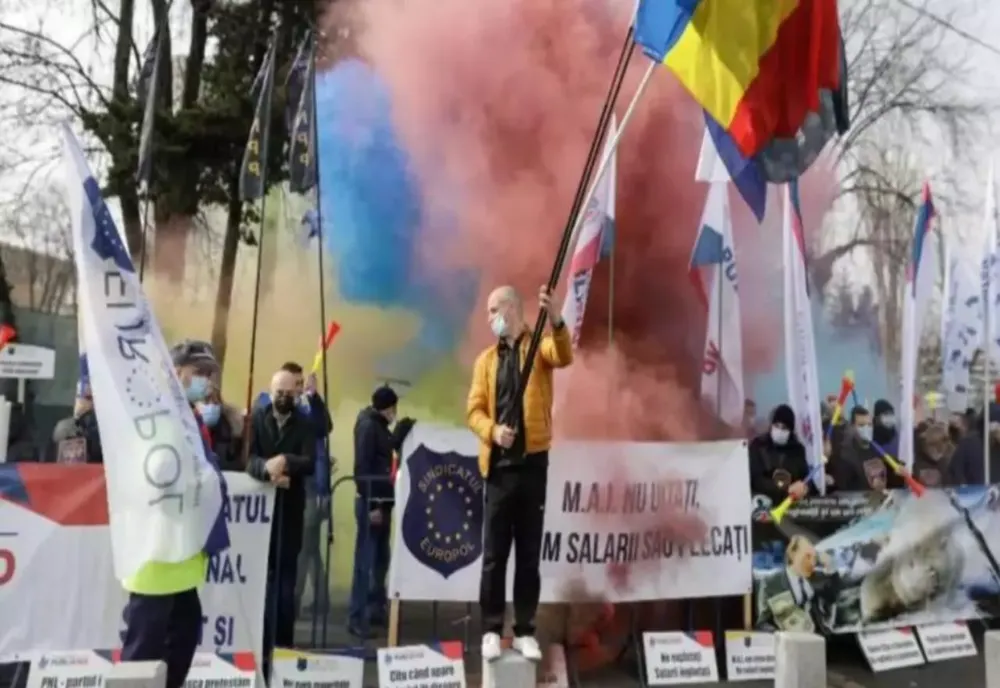 Polițiștii încep protestele pentru salarii mai mari și condiții mai bune
