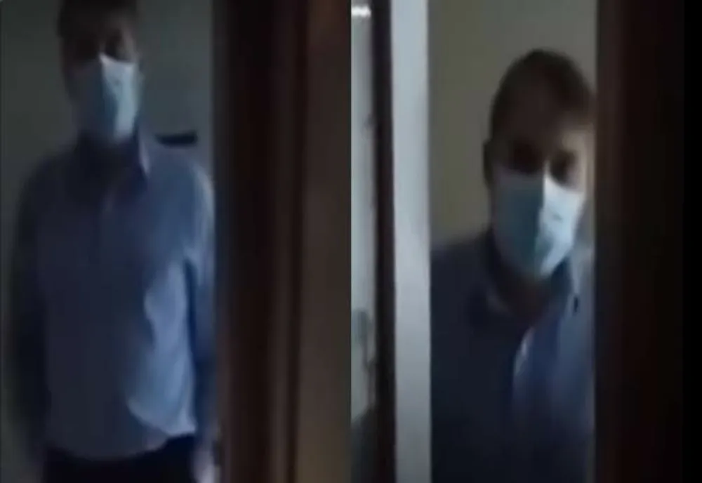 Individ care trebuia să fie în carantina, înjură polițiștii: „Deschide în b.... mă-..ii!” - VIDEO