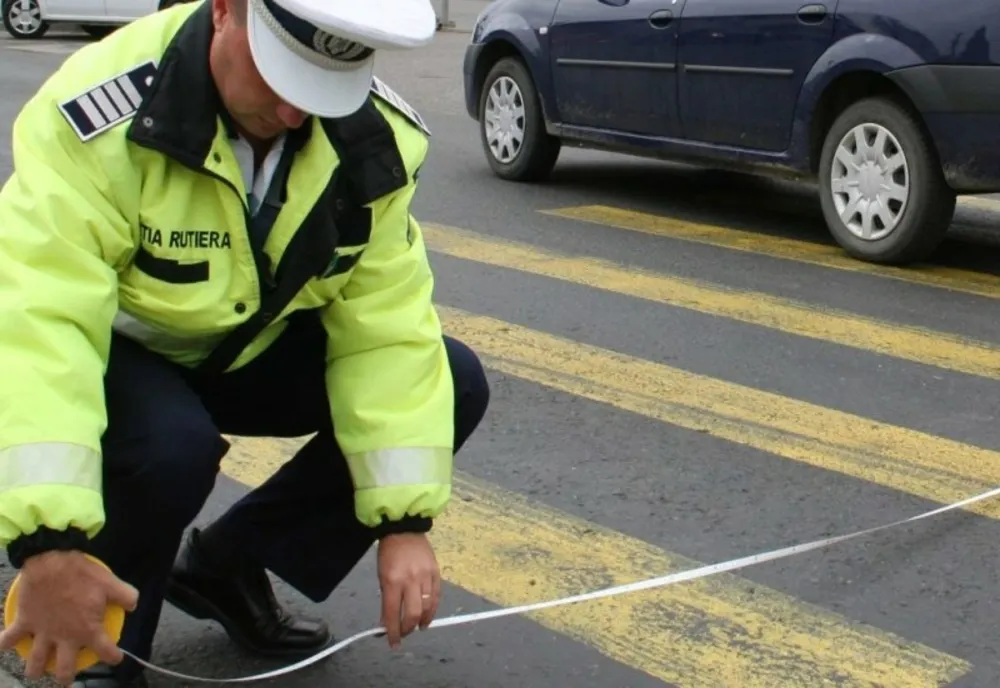 A accidentat o copilă pe trecerea pentru pietoni și a plecat liniștit acasă