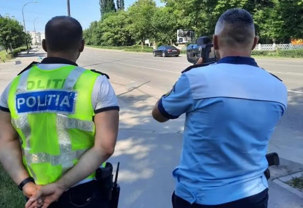 Șeful de la Permise Auto Suceava, prins de radar cu 102 km/h în localitate 