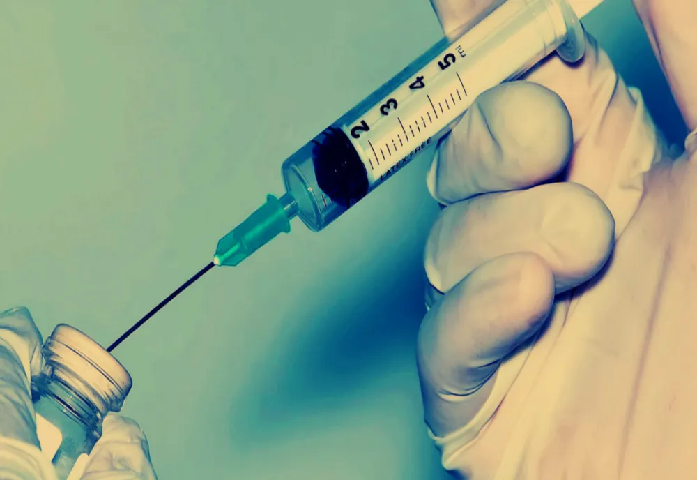 Calvarul trăit de cei cărora vaccinarea anti-Covid le-a declanșat boli autoimune