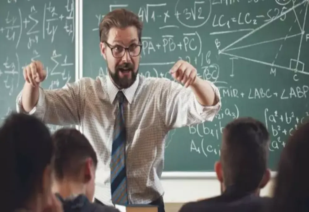 FOST MINISTRU AL EDUCAŢIEI: DOAR 9% DINTRE PROFESORI SUNT SUB 30 DE ANI