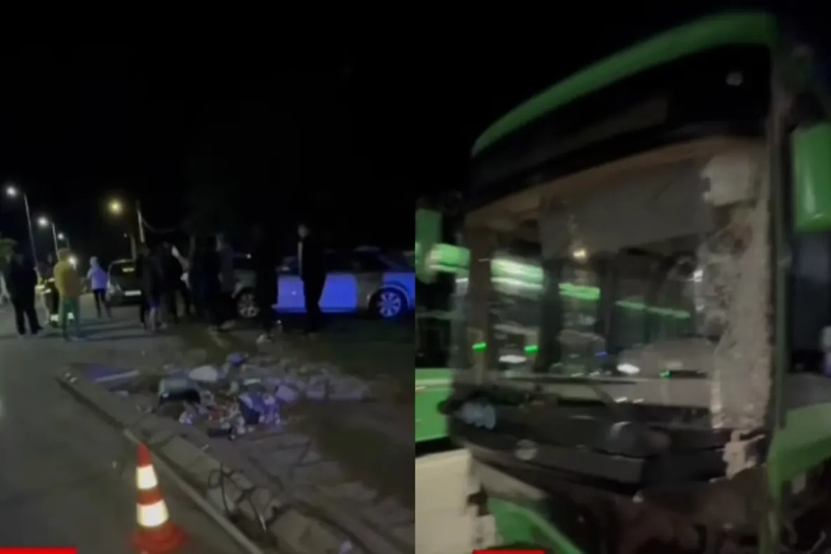 Dezastru pe o stradă din Suceava! Șofer de autobuz, prins băut după ce a distrus mașini, stâlpi și garduri
