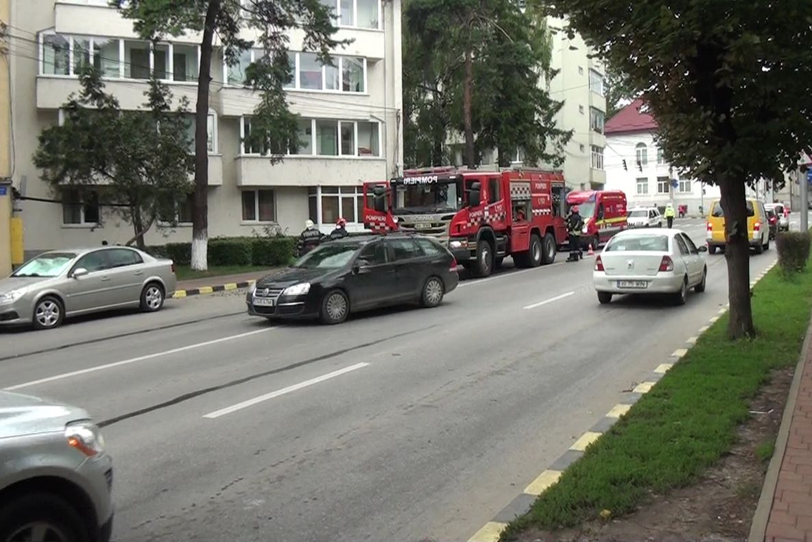 Fum și panică într-un bloc din municipiul Suceava FOTO