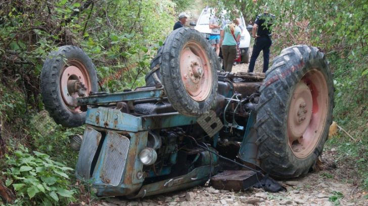 Tragedie în localitatea Șaru Dornei. Un bărbat a murit strivit de un tractor