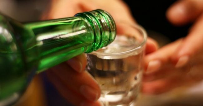 Un bărbat, aflat în sevraj etanolic, a murit la Spitalul de Psihiatrie Burdujeni