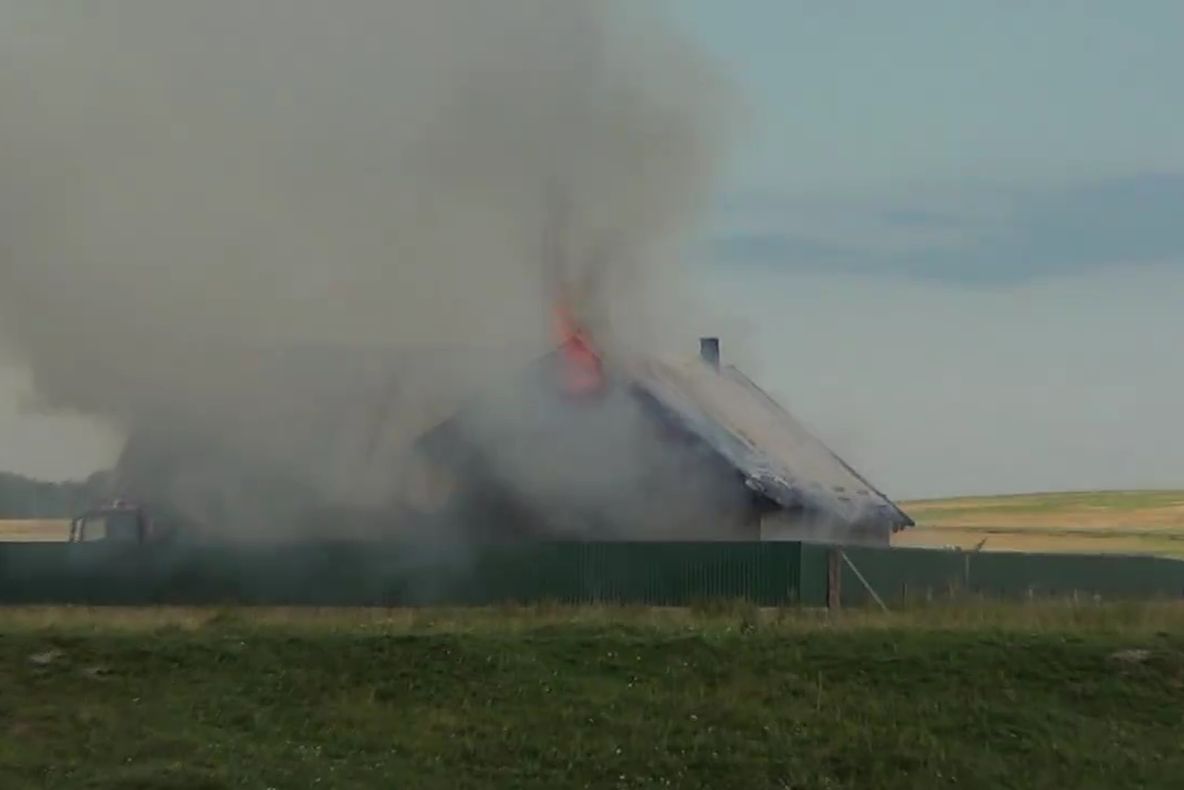 Incendiu de proporții la o gospodărie din Marginea. Pagubele se ridică la aproximativ 80.000 de lei