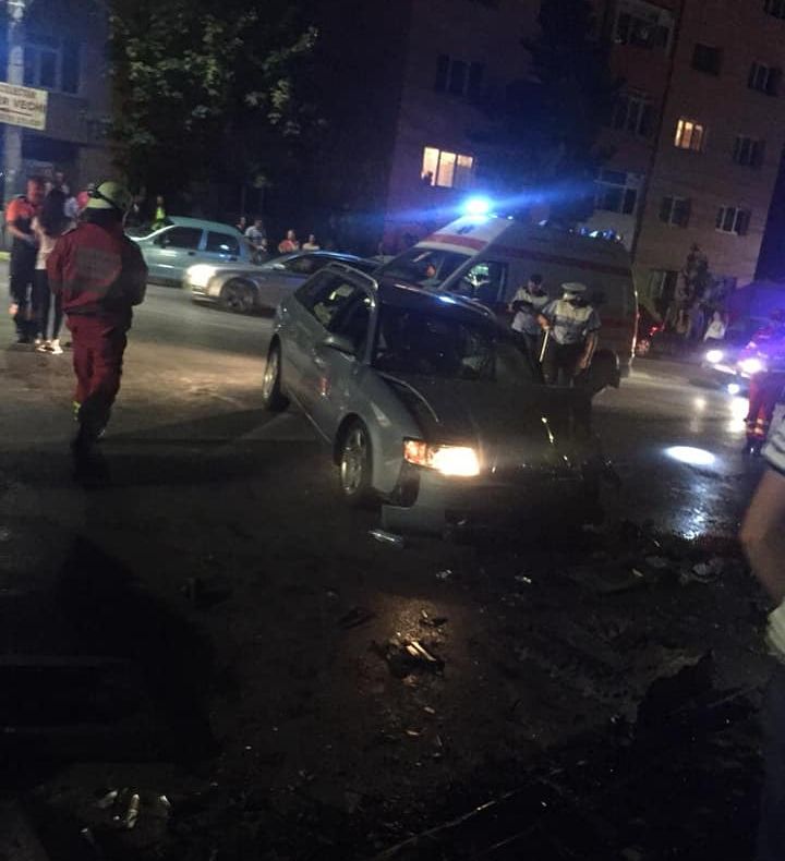 Accident cu două victime în Burdujeni. Un șofer nu a respectat semnul cedează trecerea FOTO