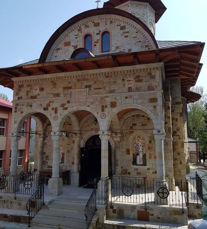 Mâine va fi sfințită Biserica Sf. Spiridon din cartierul George Enescu FOTO