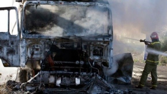 Un TIR a luat foc în mers, pe raza localității Ilișești