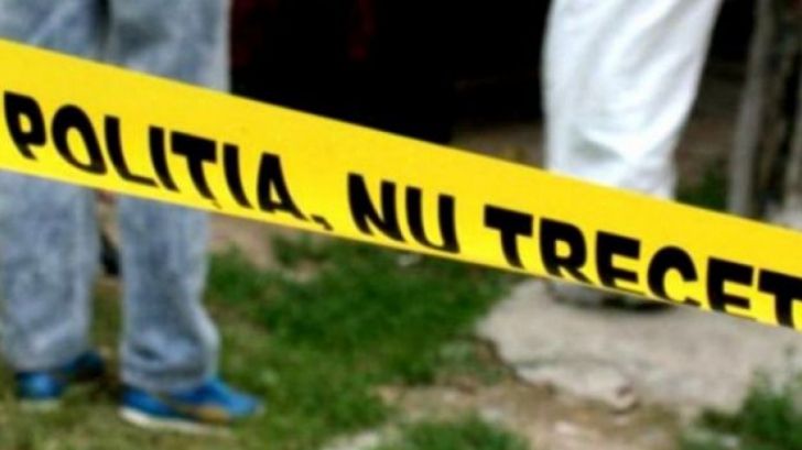 O femeie de 57 de ani a fost găsită spânzurată într-o anexă a locuinței