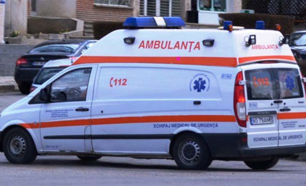 Accident în Ipotești. Trei victime în urma coliziunii dintre trei autoturisme