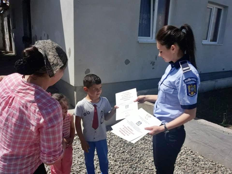 Taximetriștii pirat și mașinile de ocazie, pericol pentru elevii navetiști