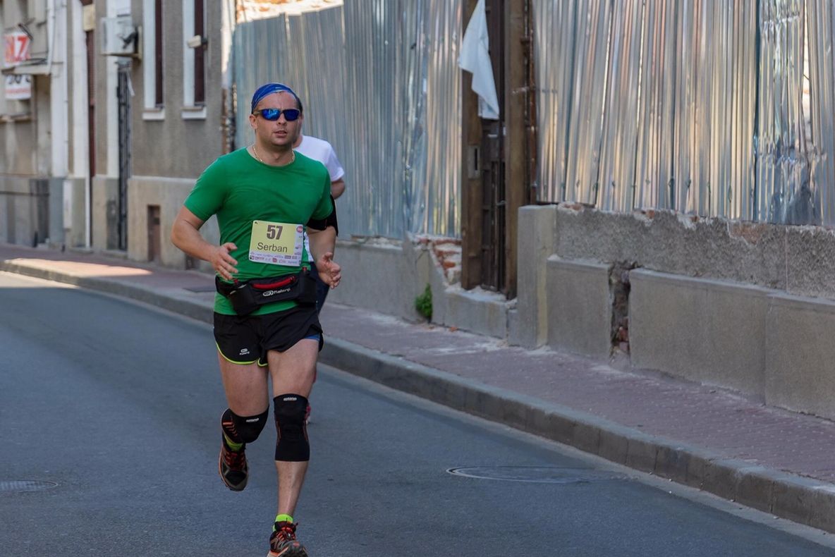 DN 17, pe Mestecăniș, blocat de un autocar neechipat pentru iarna