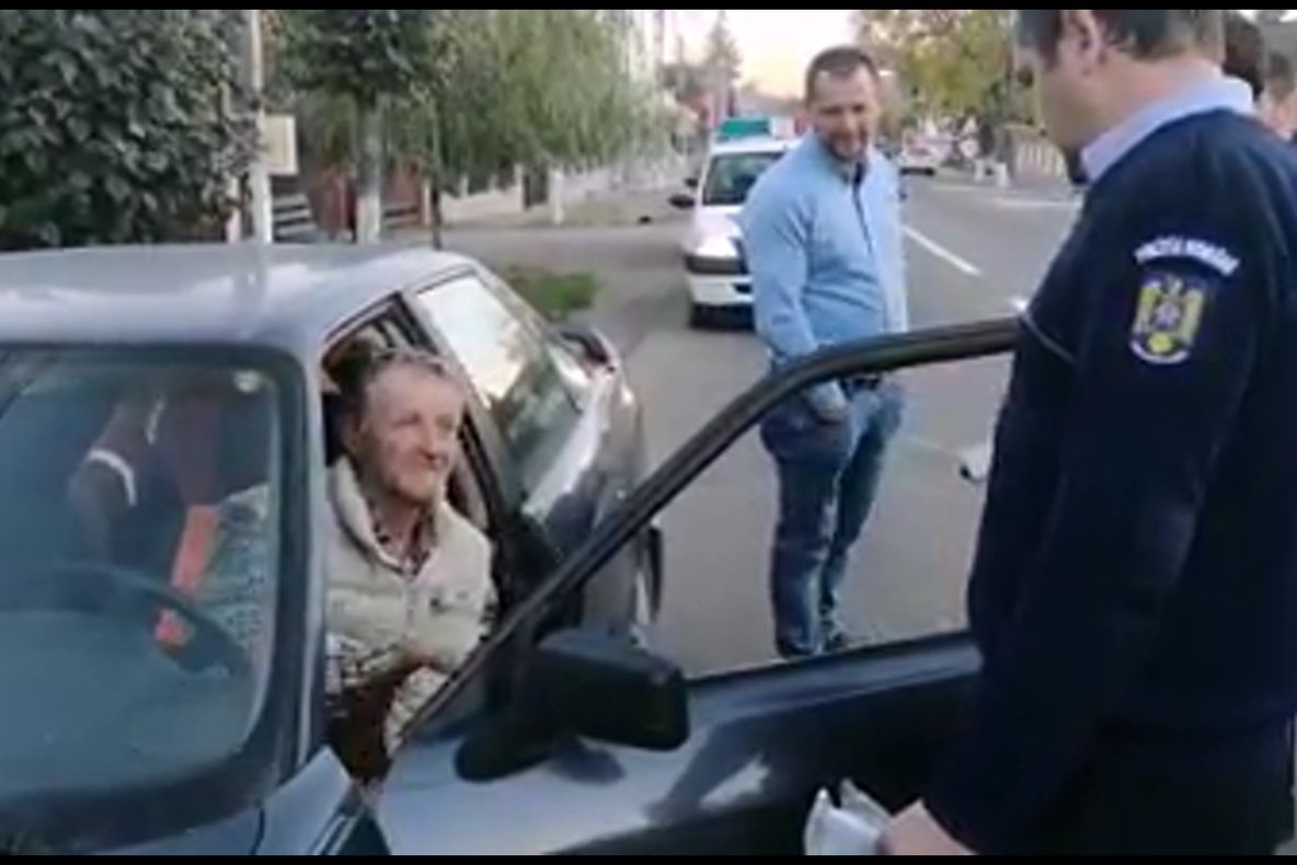 Beat şi fără permis, un bărbat din Marginea a fost blocat în trafic de poliţişti VIDEO