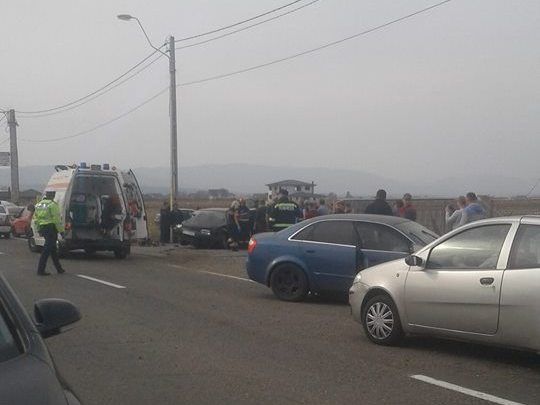 Accident rutier cu trei victime, din cauza neacordării de prioritate FOTO